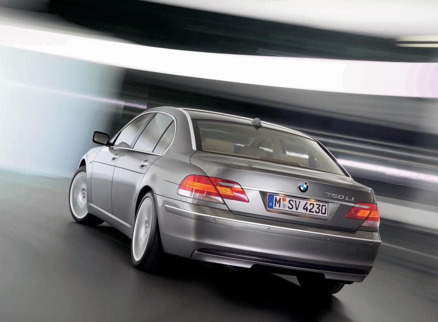  BMW 750Li (E66) 2005 года  (WW) (фото 29 из 41)